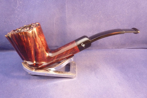 Pipa charatan distinction - charatan,